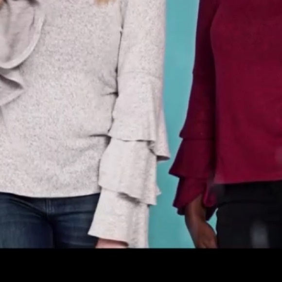 sweater | 3 Tiered Ruffle Sleeves | top| Size M - Picture 8 of 13